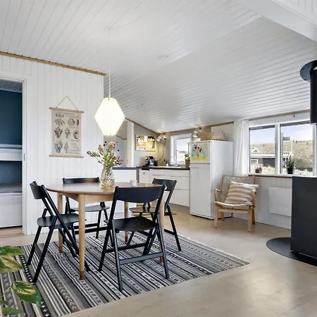 度假居 Aarno - 120m From The Sea By Interhome